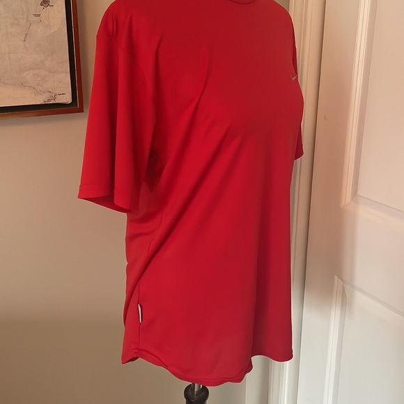 Men’s Nike Red Dri Fit Shirt - Picture 4 of 7